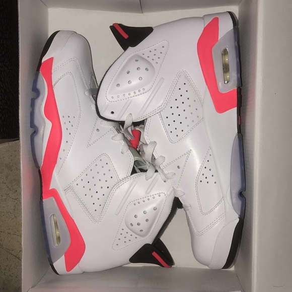Jordan size 10 White Orange Grey